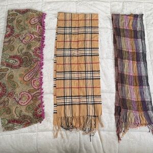 ⚠️3 Scarfs⚠️
